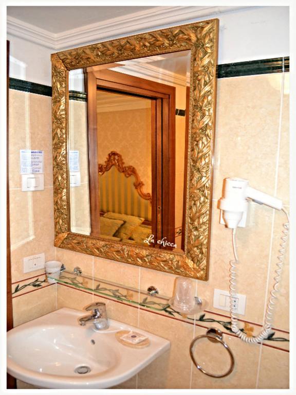 Guest House La Chicca Βενετία Δωμάτιο φωτογραφία